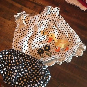 3/$15 Polka dot Duck Outfit